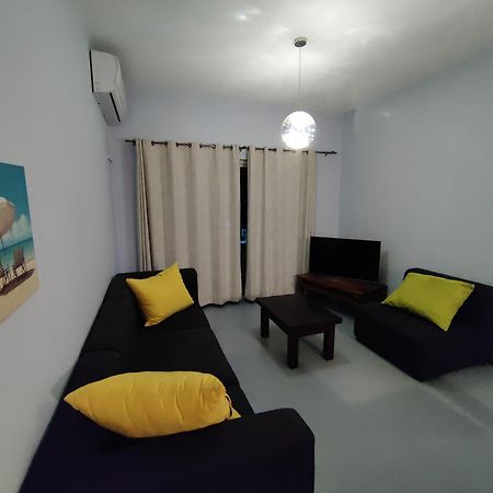 Ashiana Oceanside Apartment Flic en Flac Exterior photo