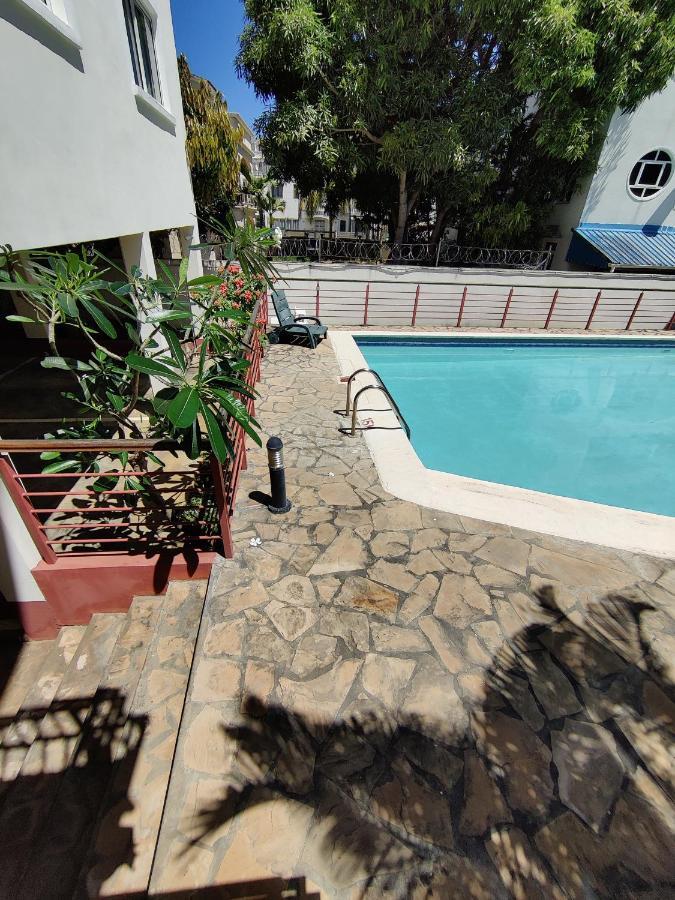 Ashiana Oceanside Apartment Flic en Flac Exterior photo